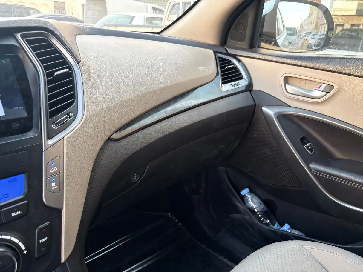 Car image 28