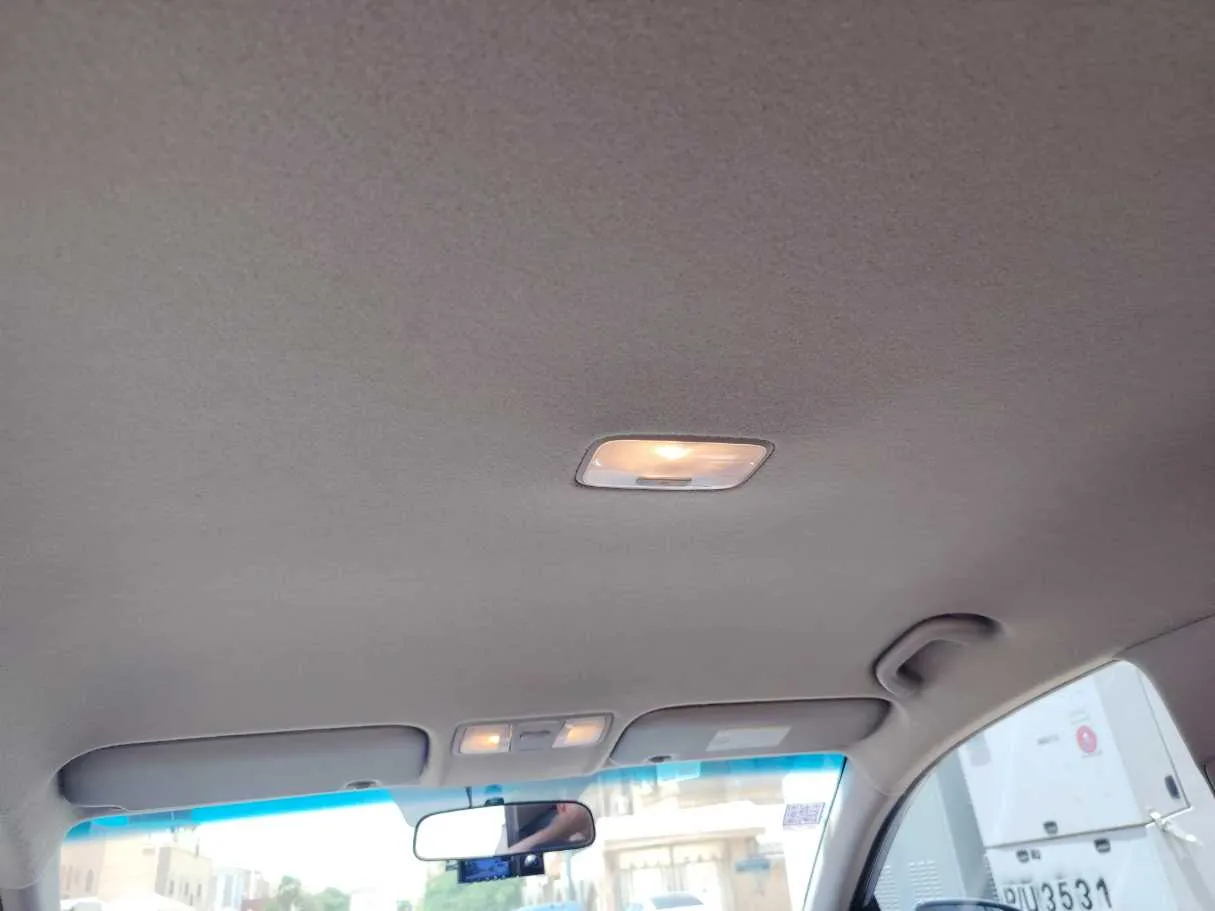 Car image 23