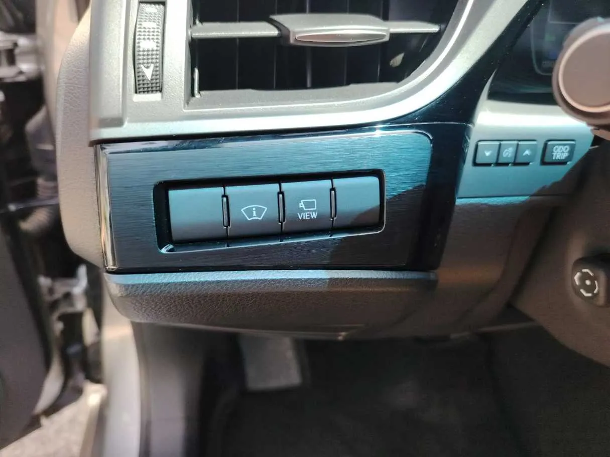 Car image 42