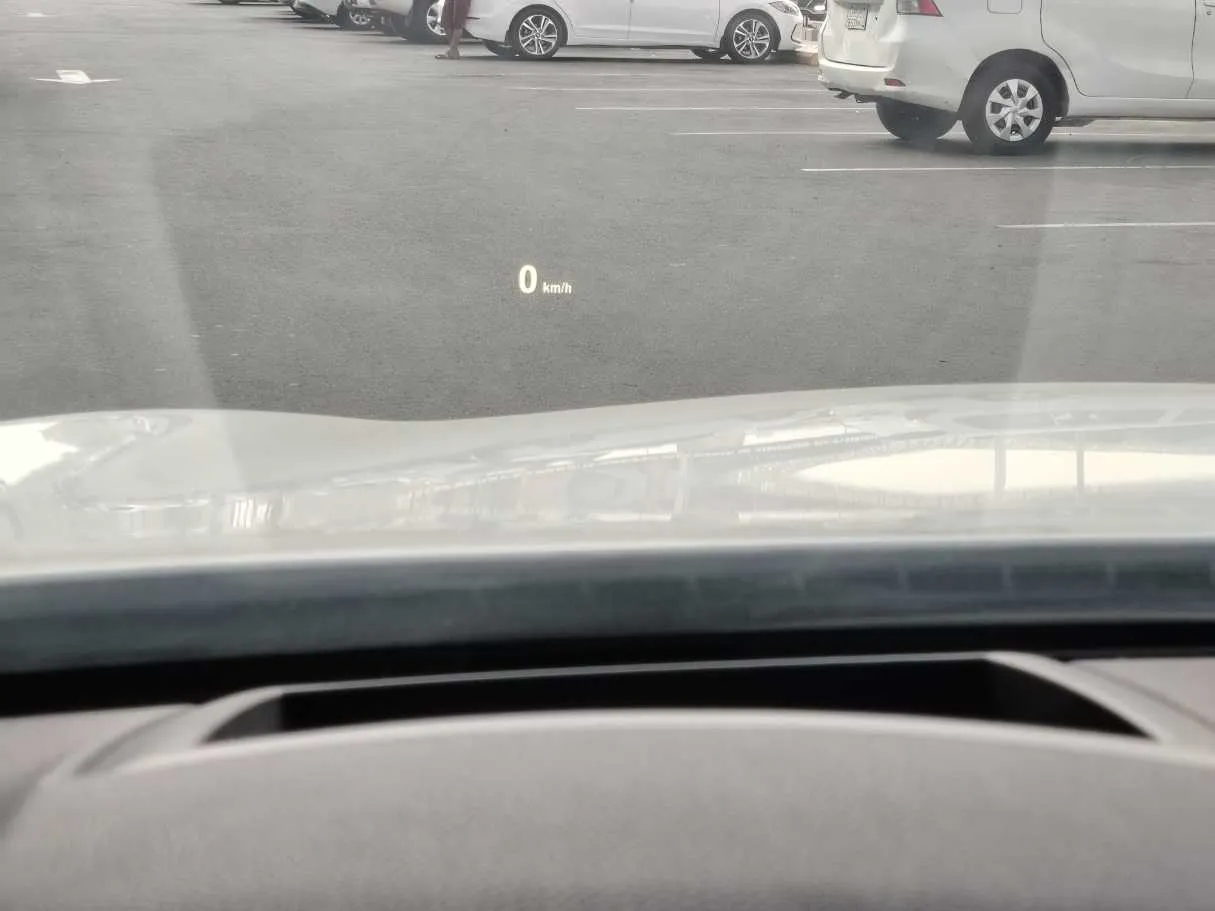 Car image 34