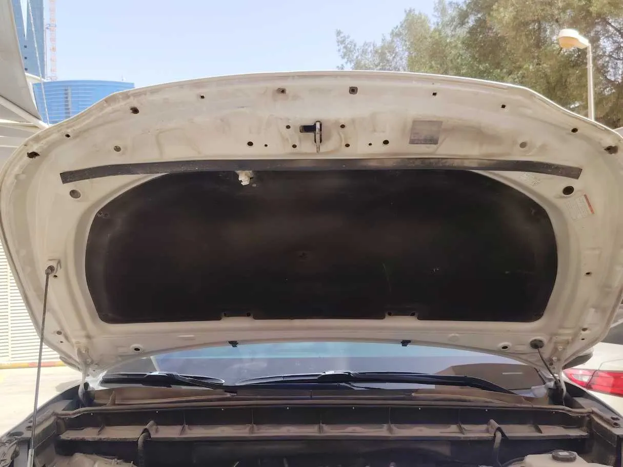 Car image 36
