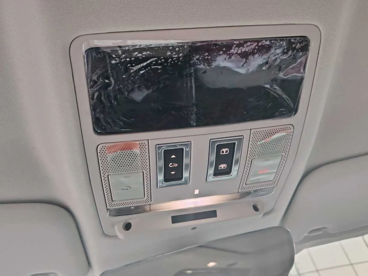Car image 31