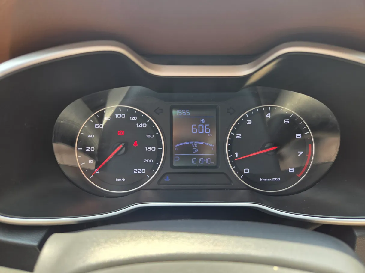 Car image 6