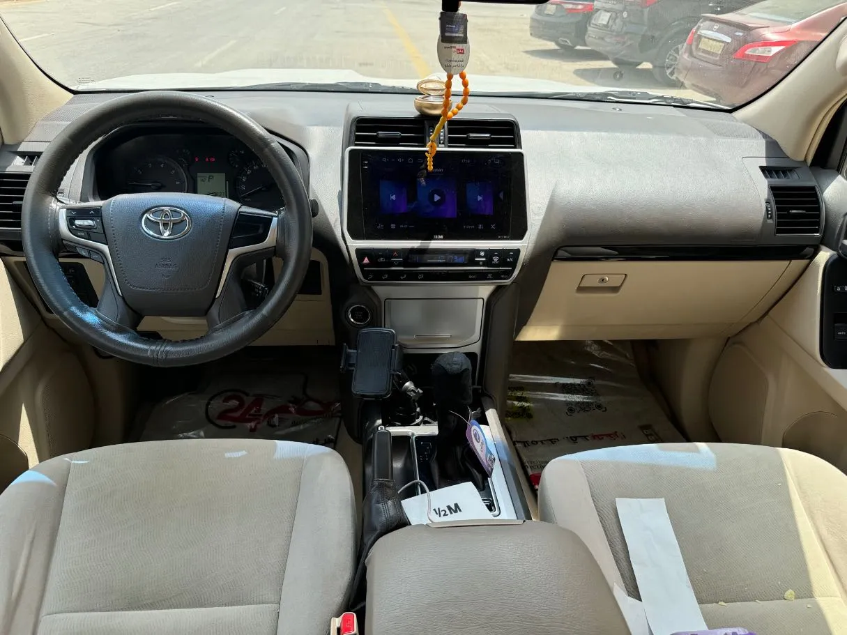 Car image 15