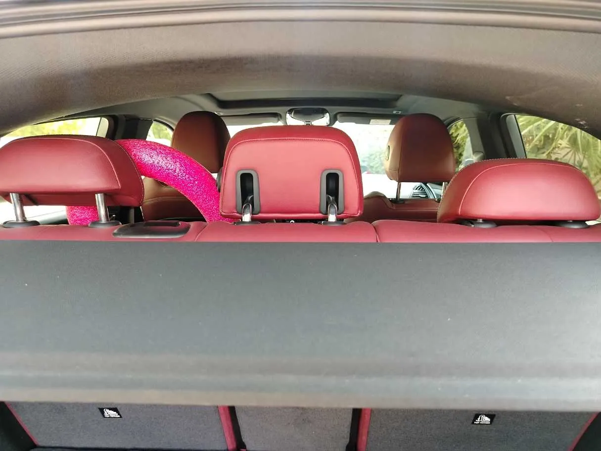 Car image 29