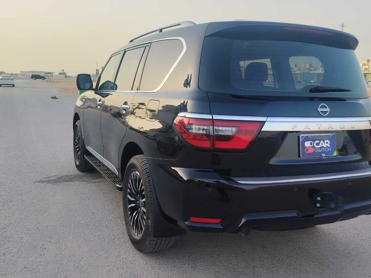 Car image 7