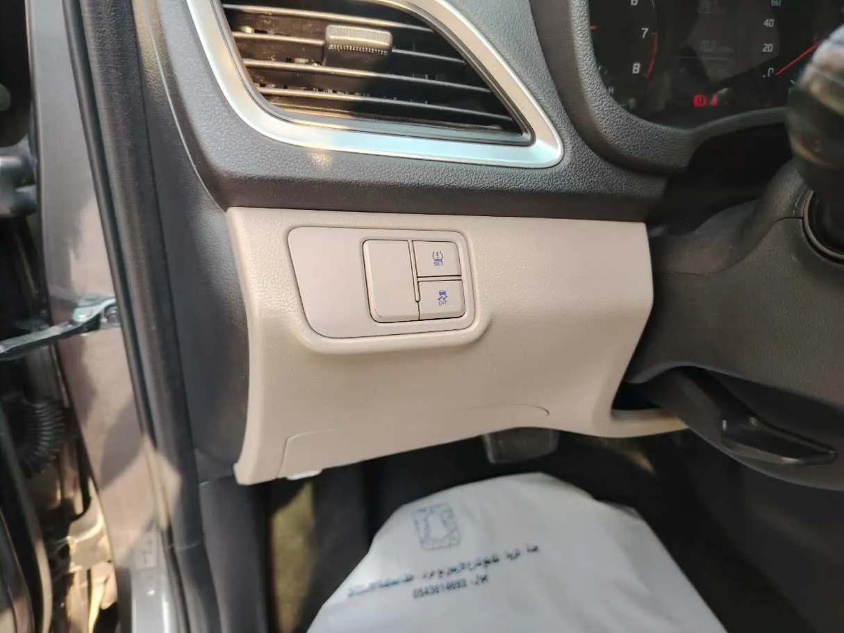 Car image 42
