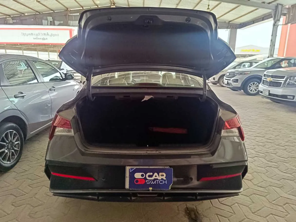 Car image 24