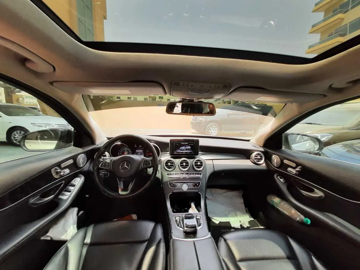Car image 16