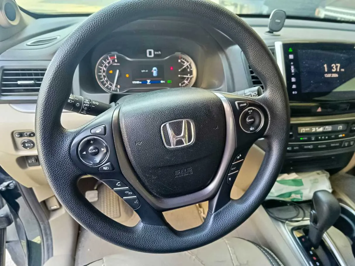 Car image 22