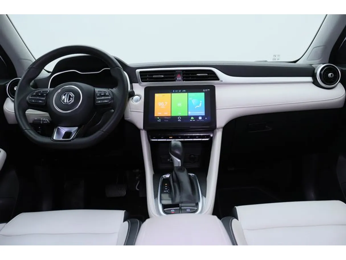Car image 14