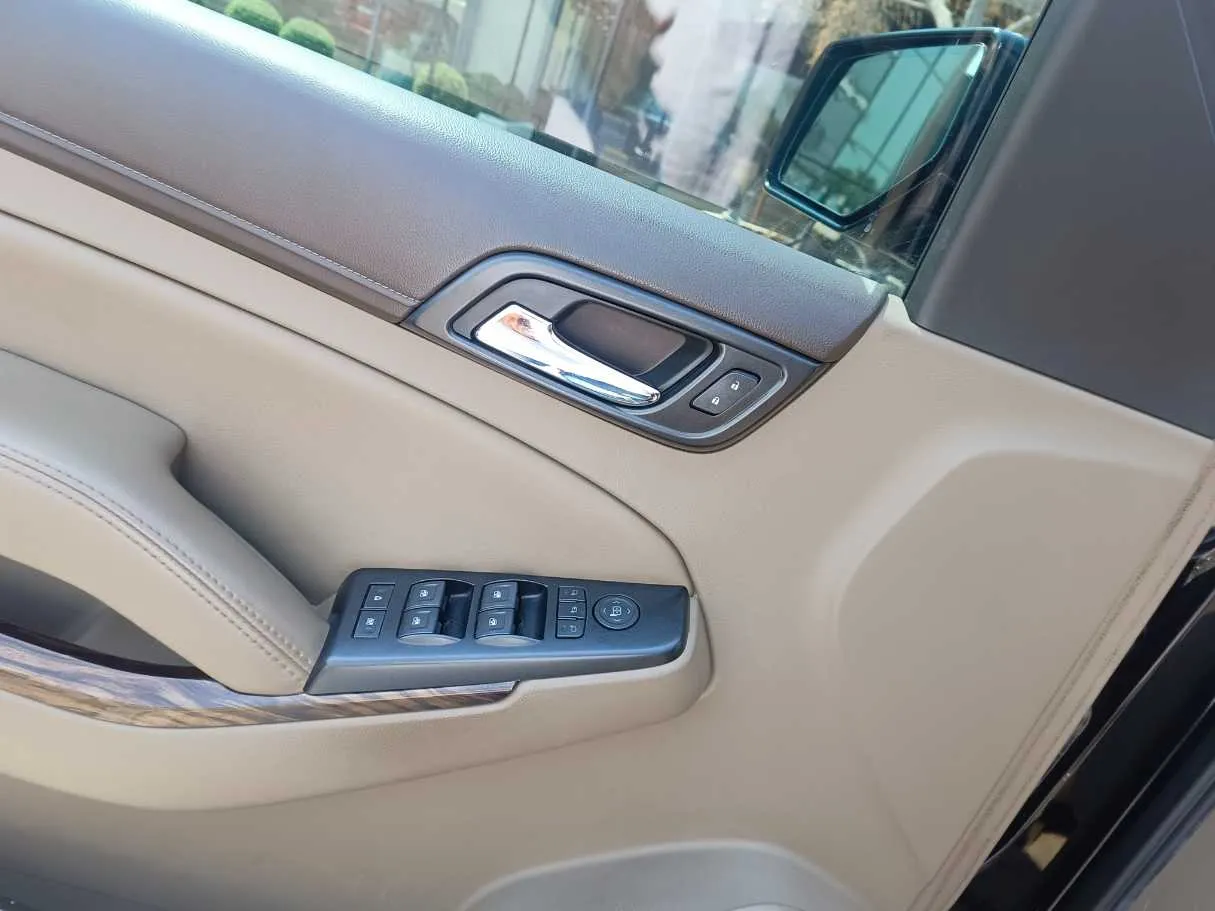 Car image 28