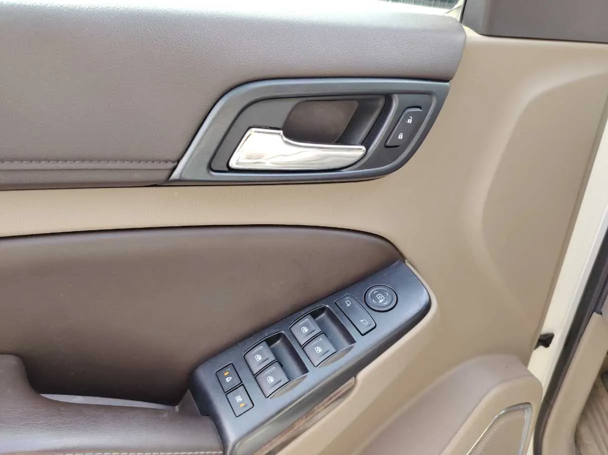 Car image 29