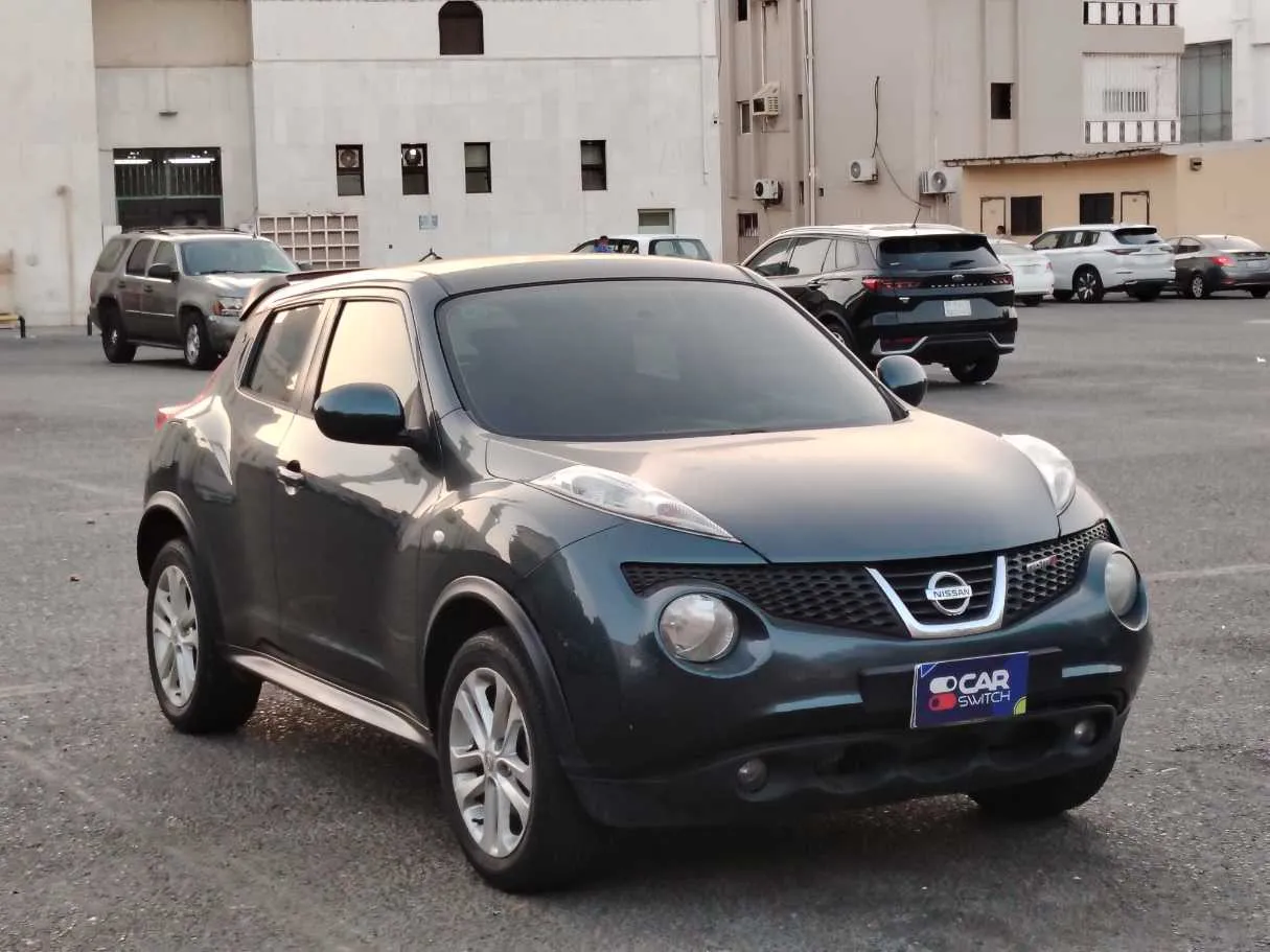 Car image 3