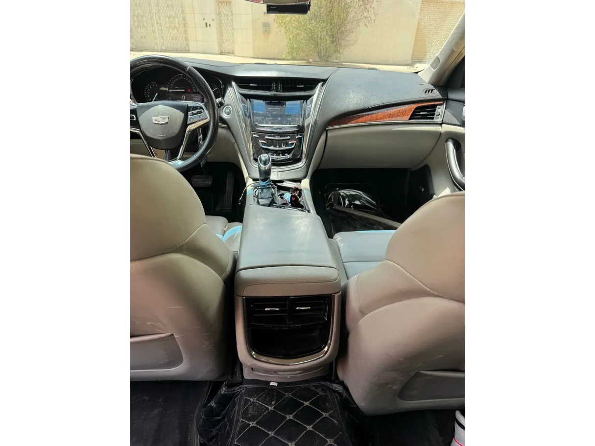 Car image 20