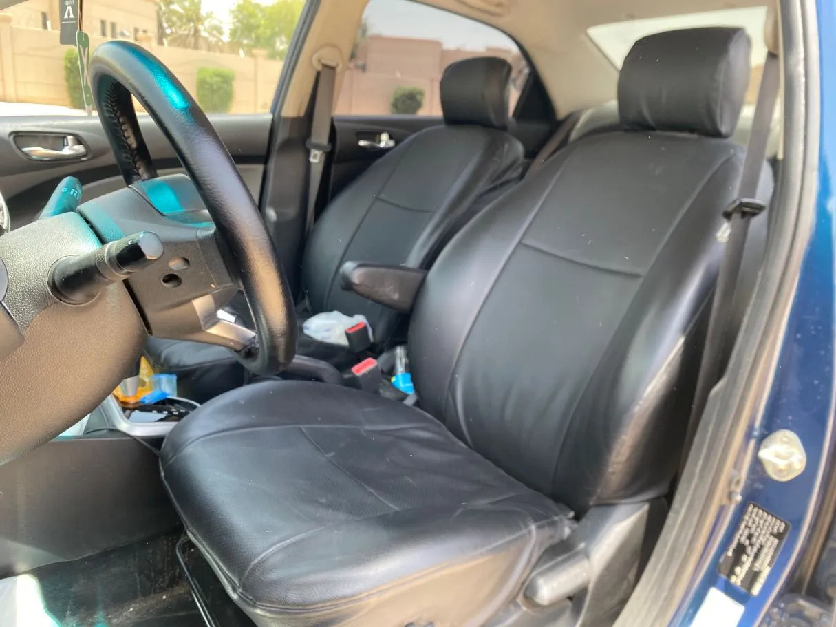 Car image 11