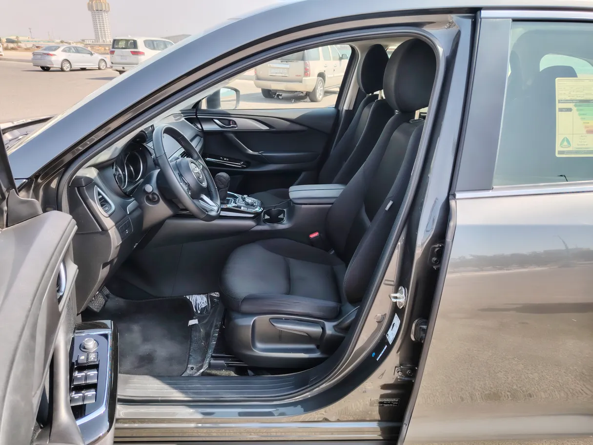 Car image 13