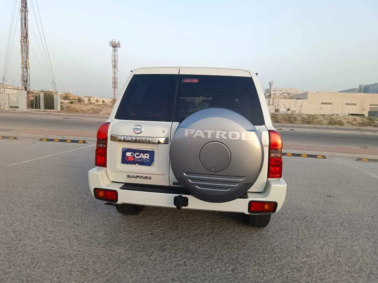 Car image 6