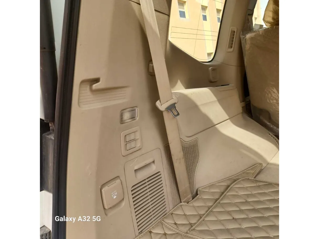 Car image 29