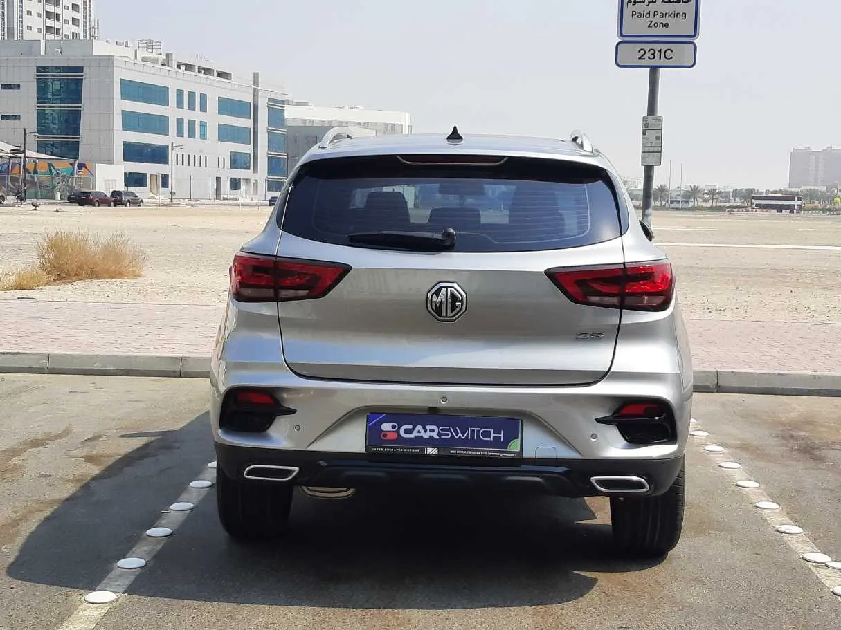 Car image 6