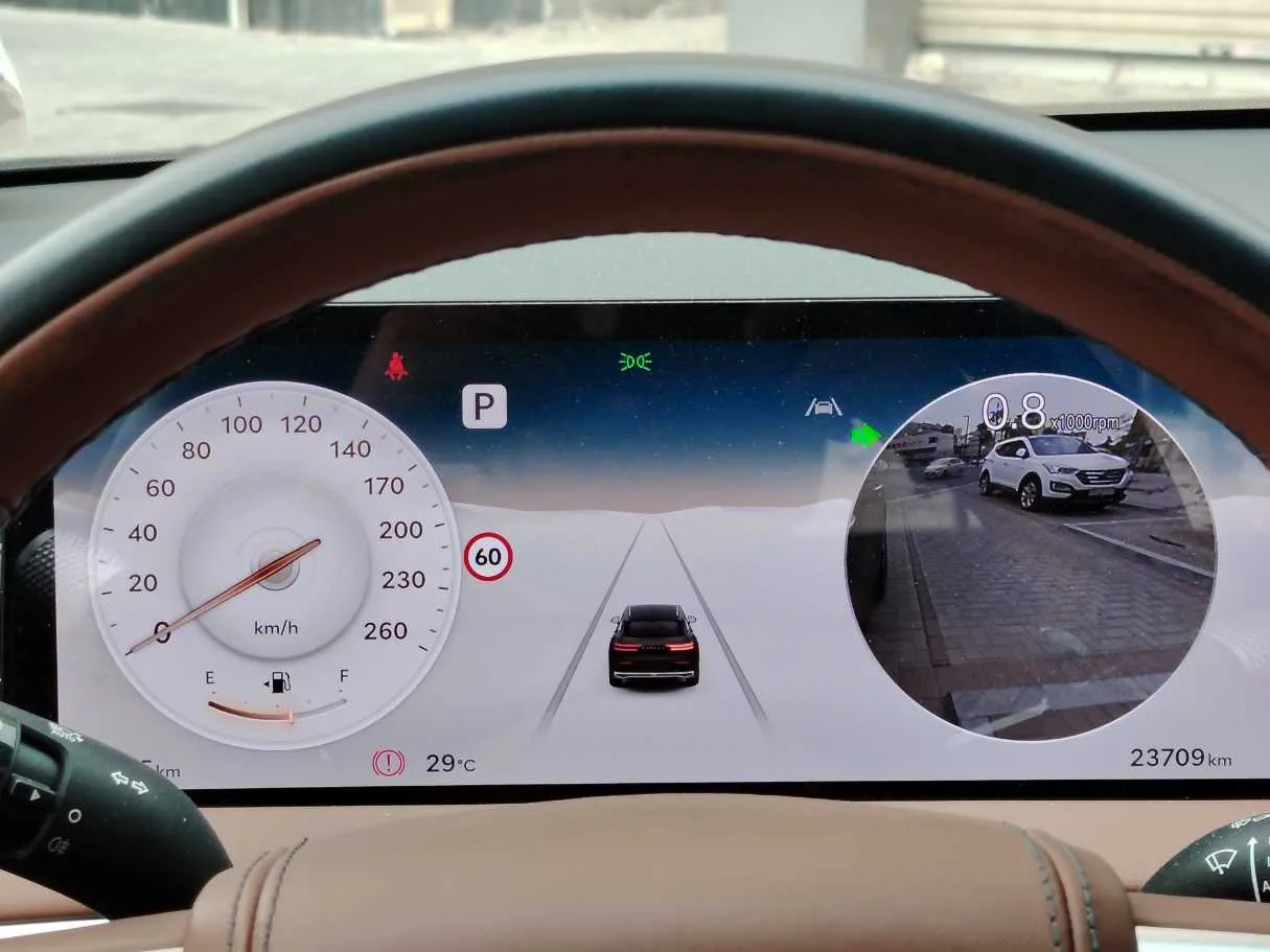 Car image 30