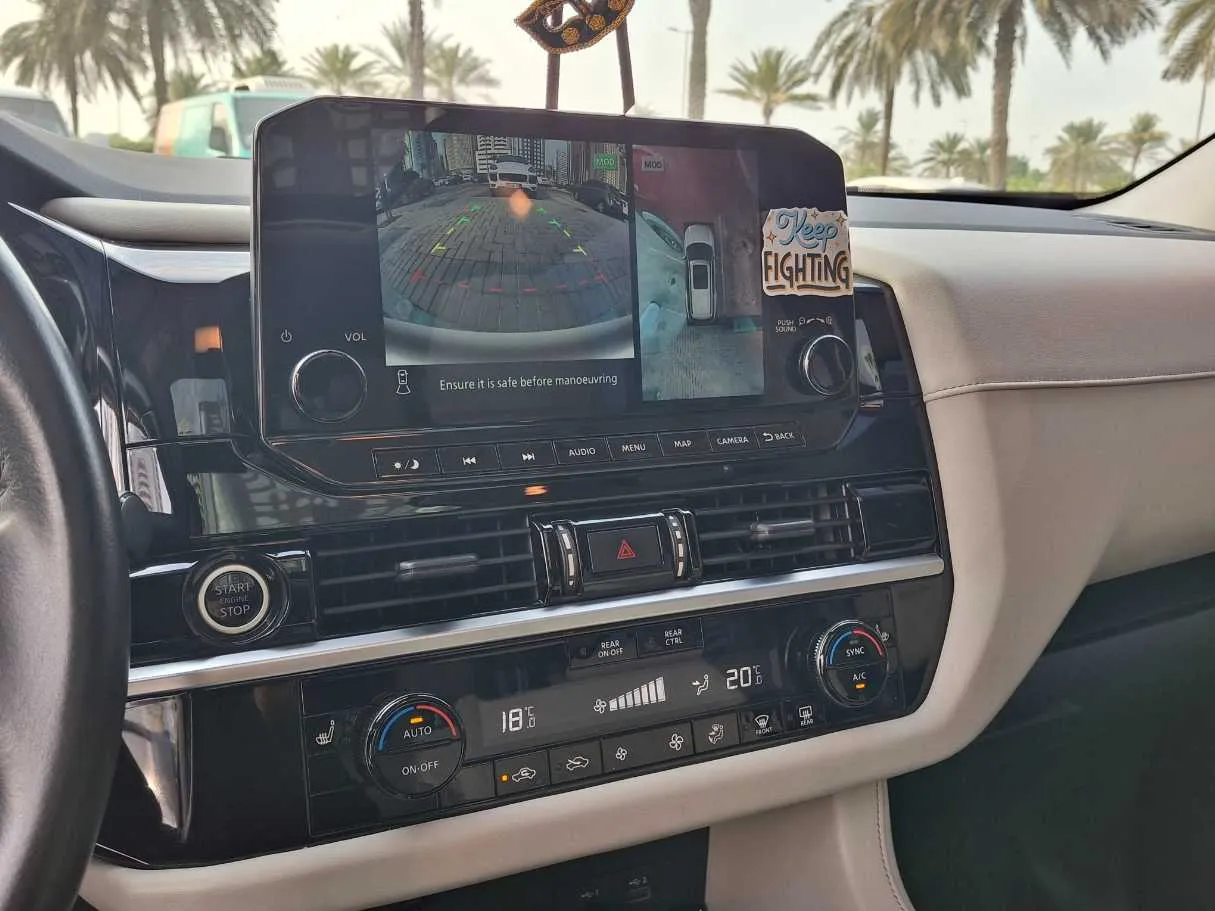 Car image 18