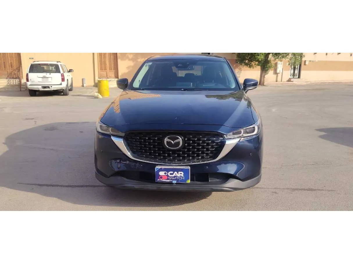 Car image 2