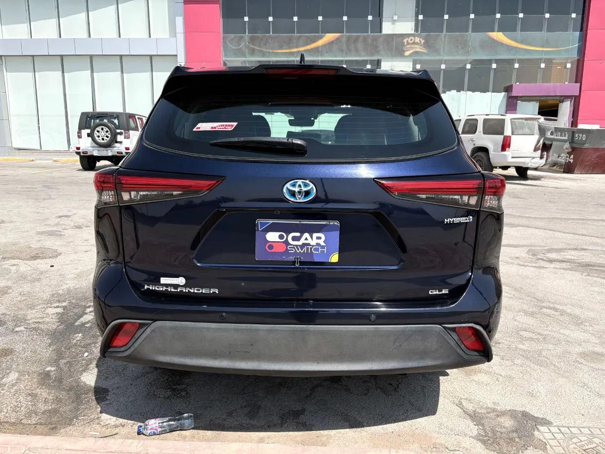 Car image 6