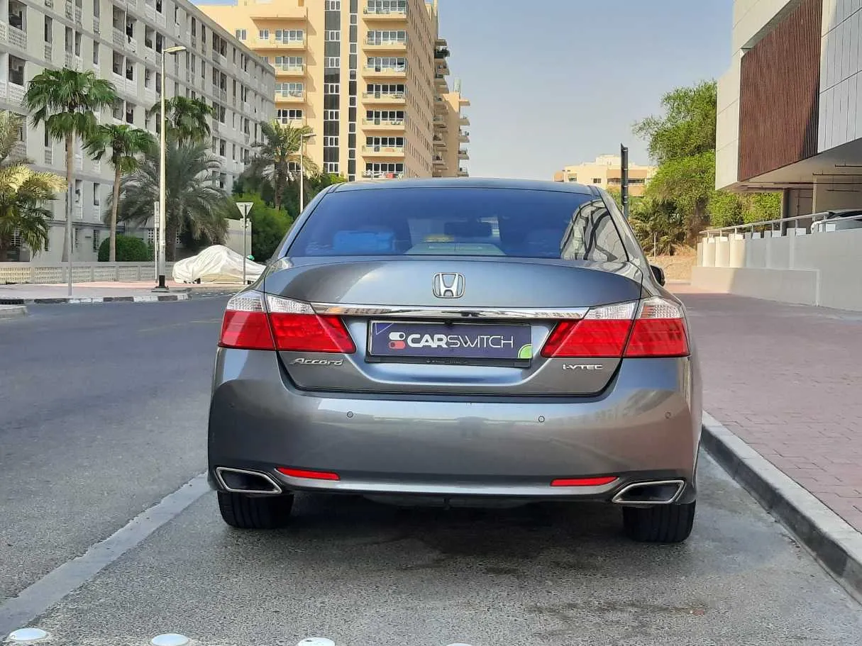 Car image 6