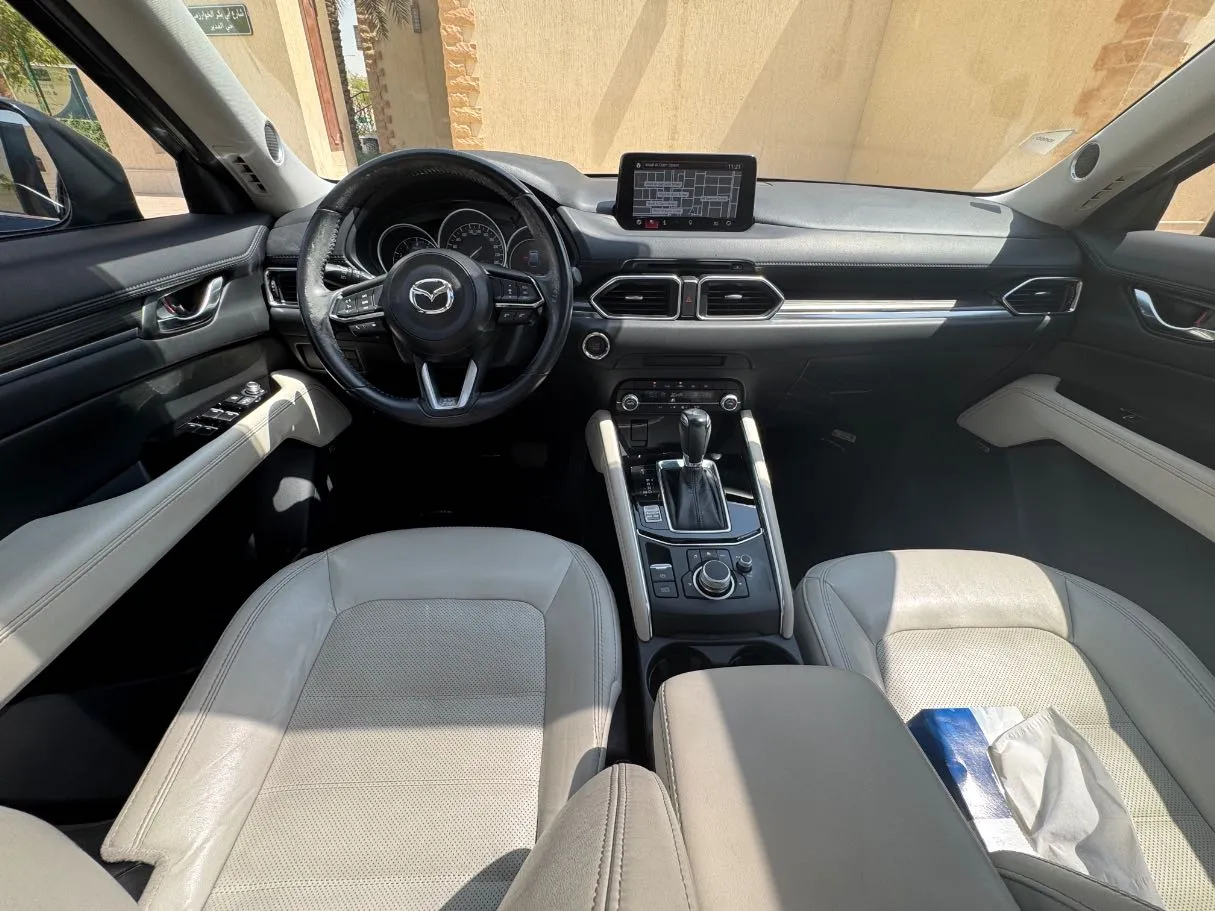 Car image 15