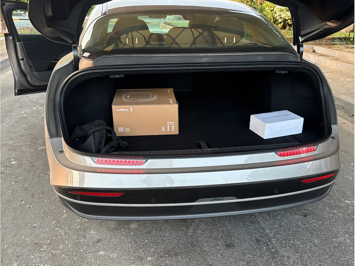 Car image 8