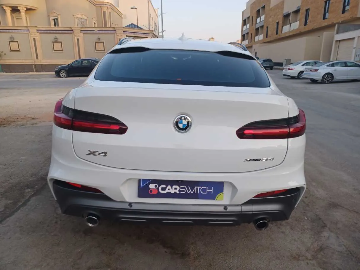 Car image 6