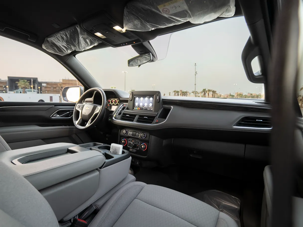Car image 7