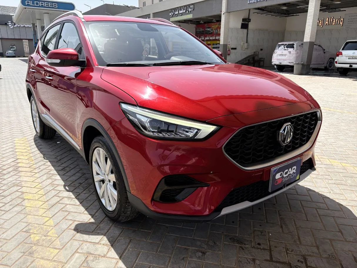Car image 3