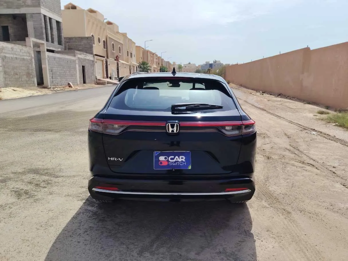 Car image 6