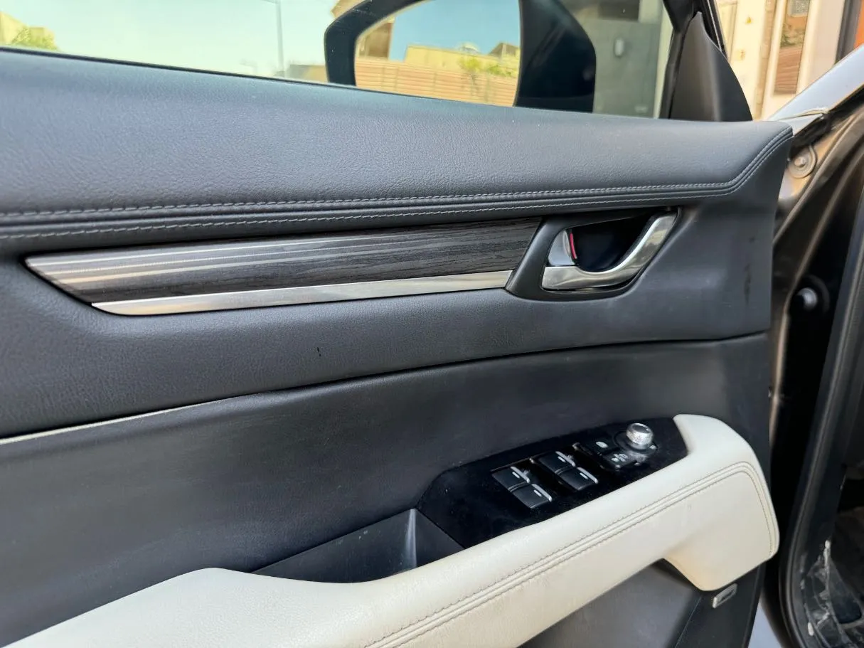 Car image 22