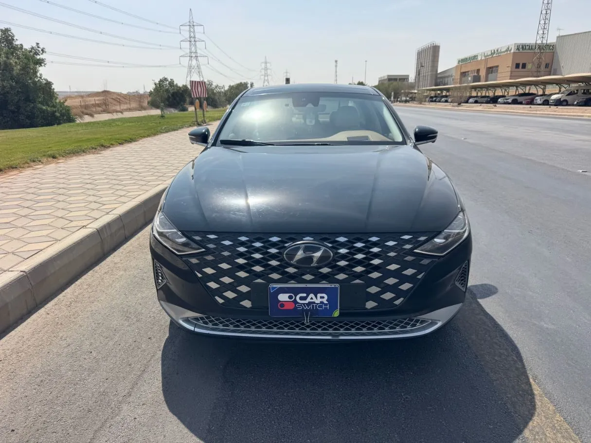Car image 2