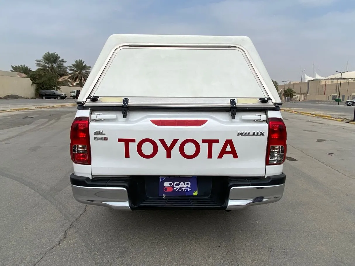 Car image 6
