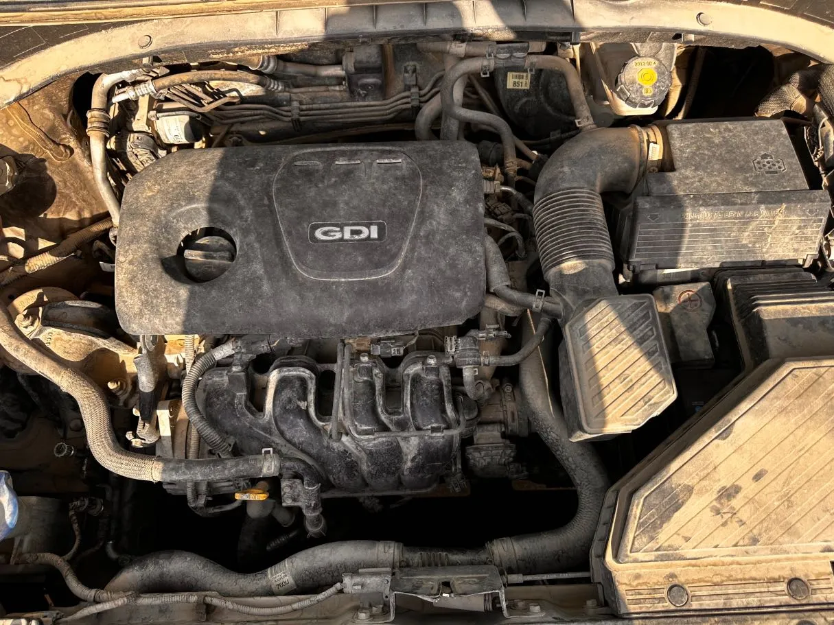 Car image 25