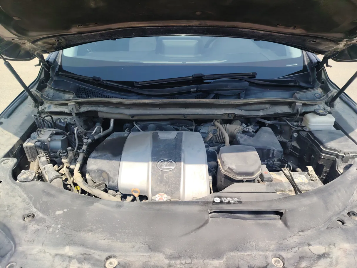 Car image 32