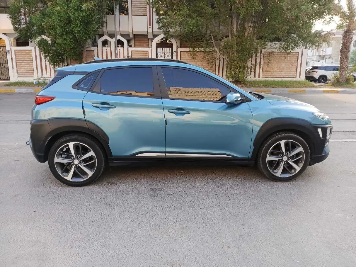 Car image 3