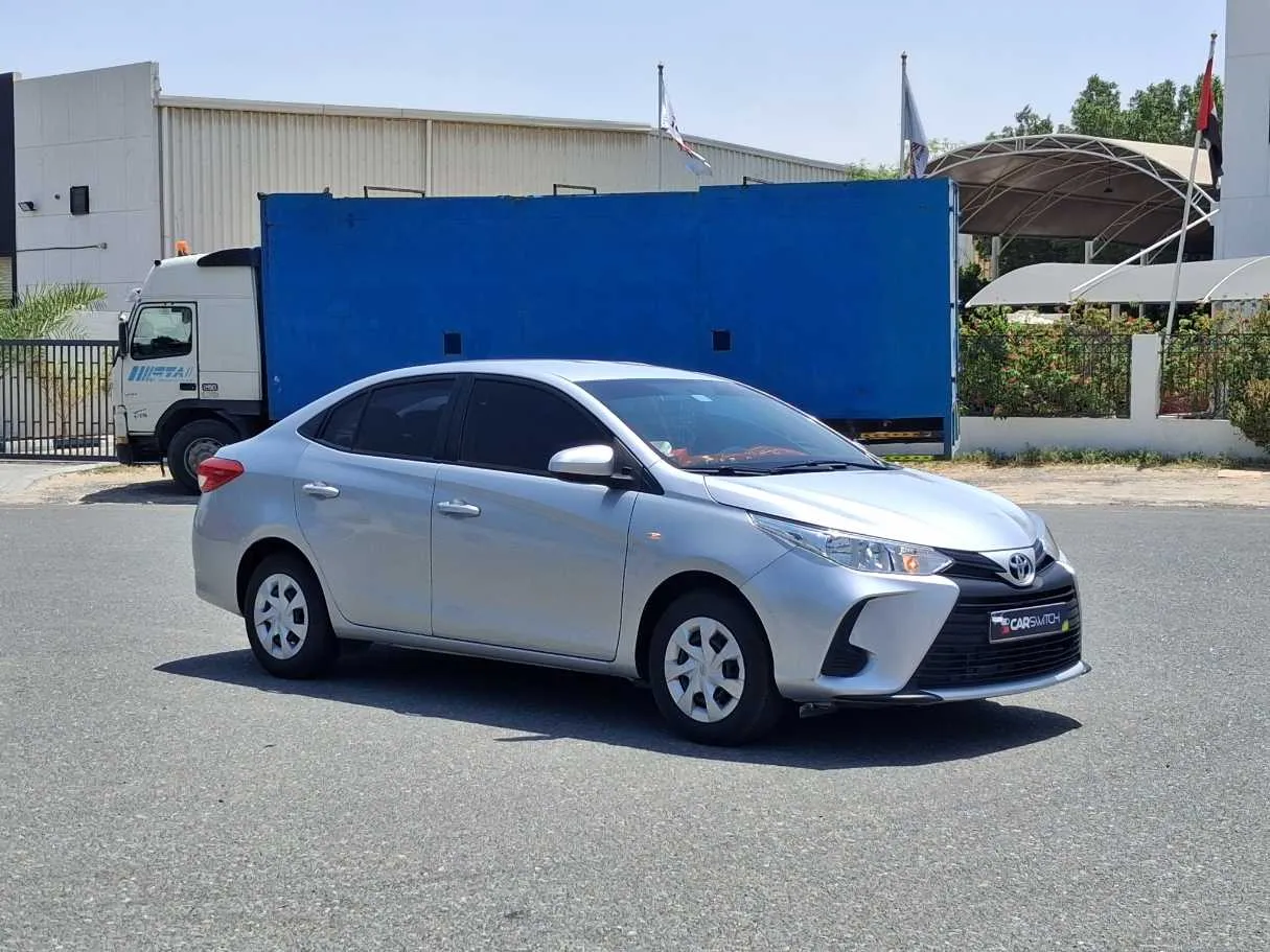 Car image 3