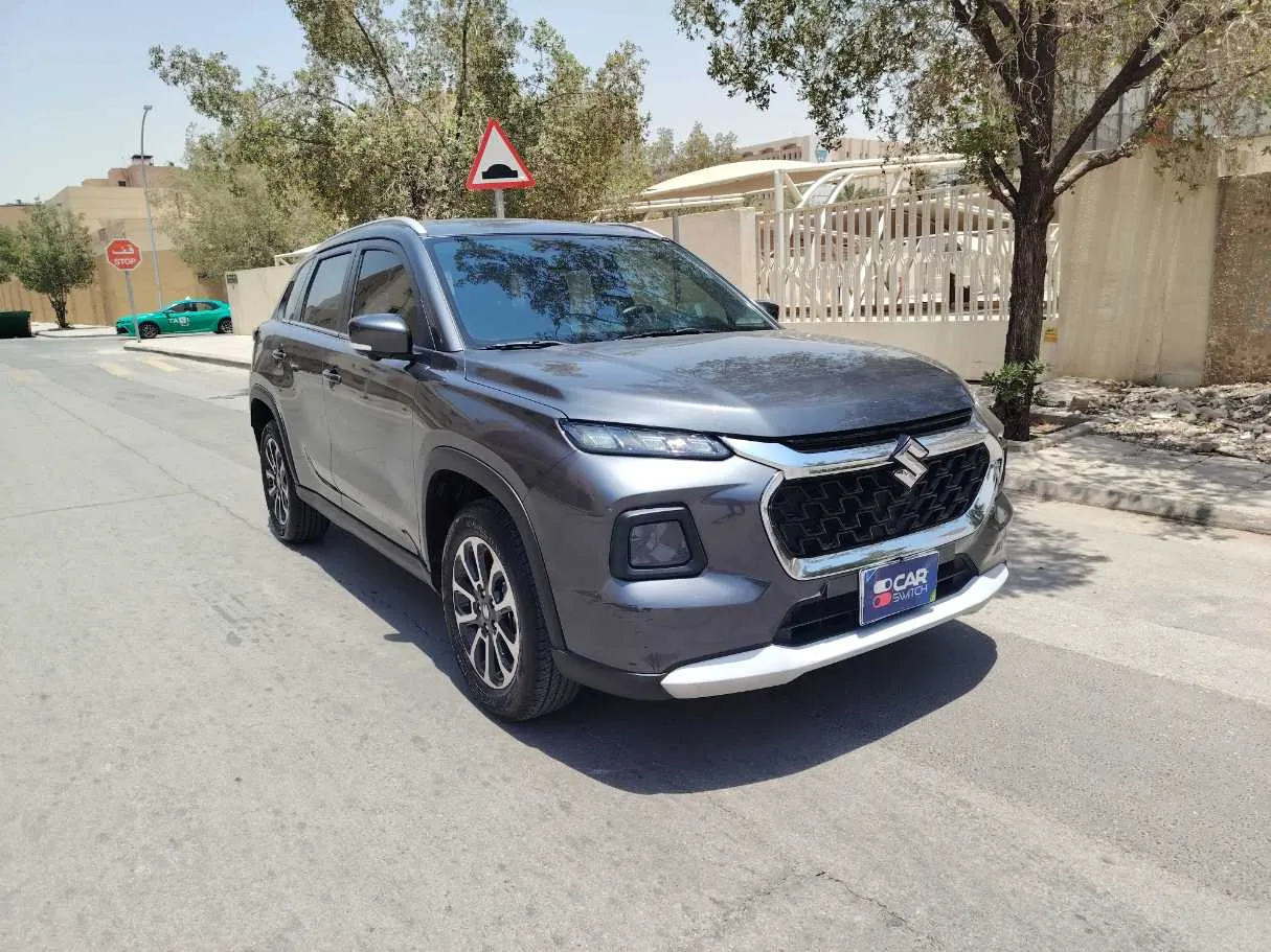 Car image 3