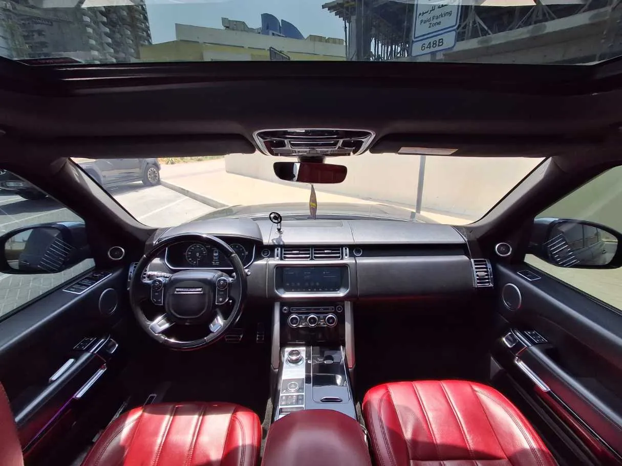 Car image 17
