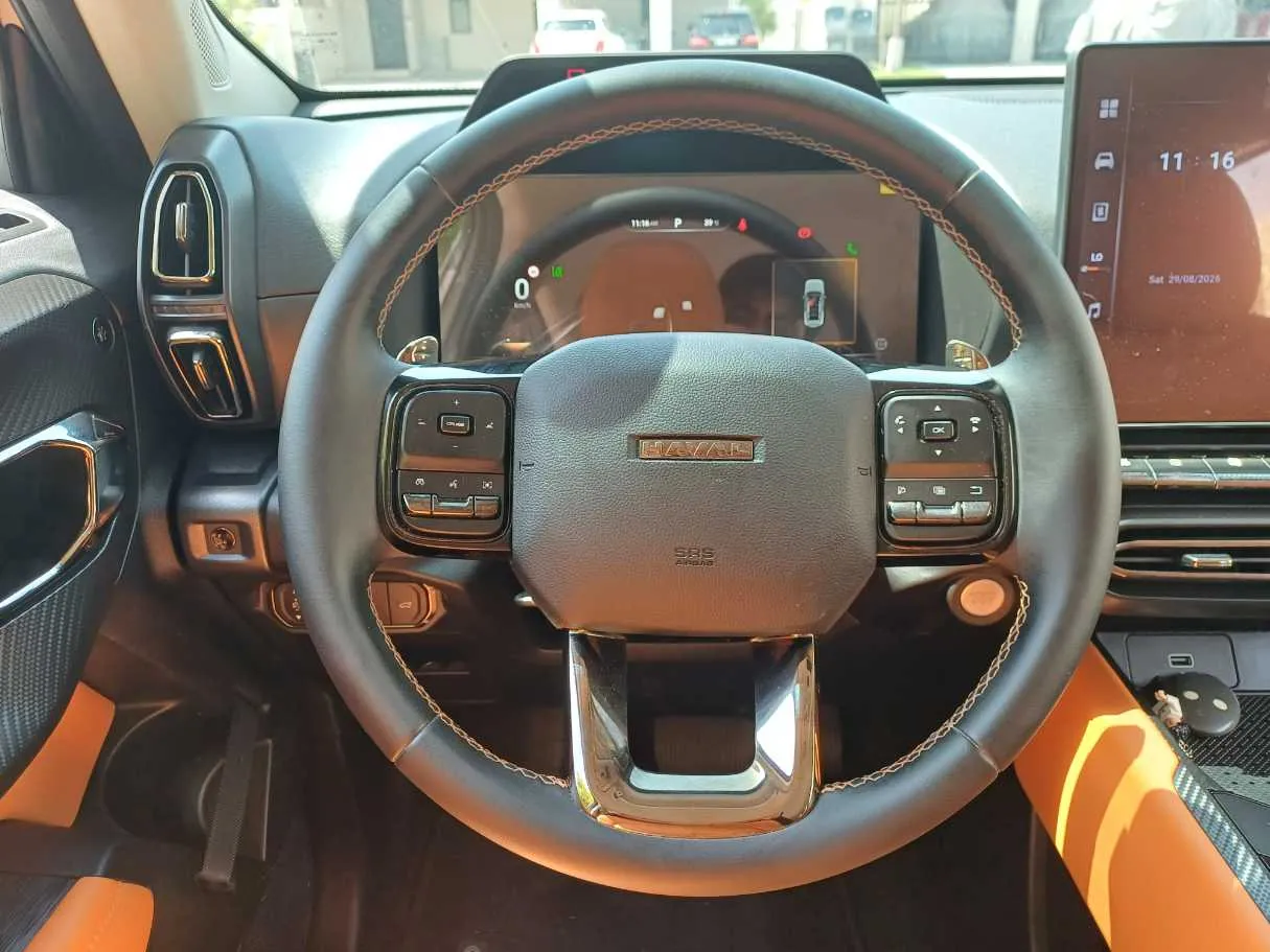 Car image 14