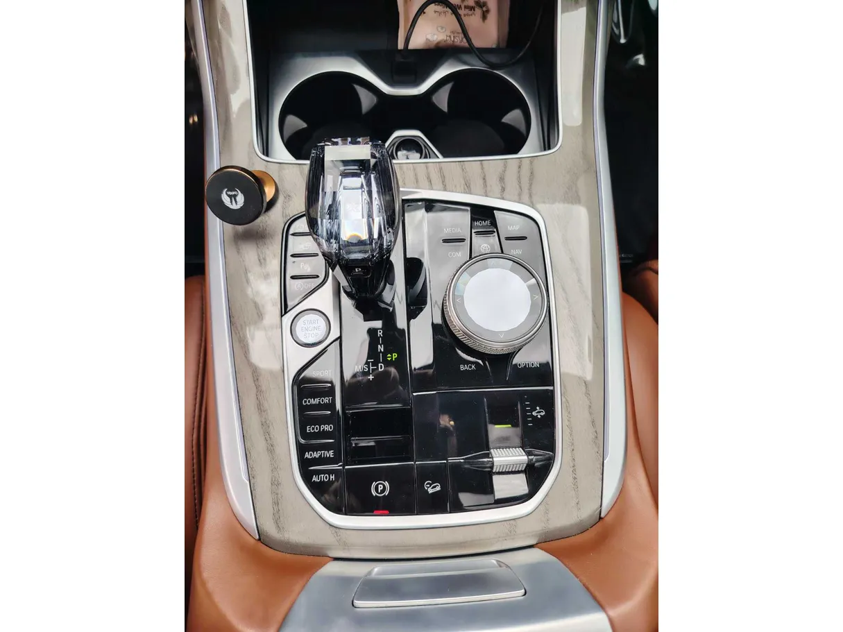 Car image 21