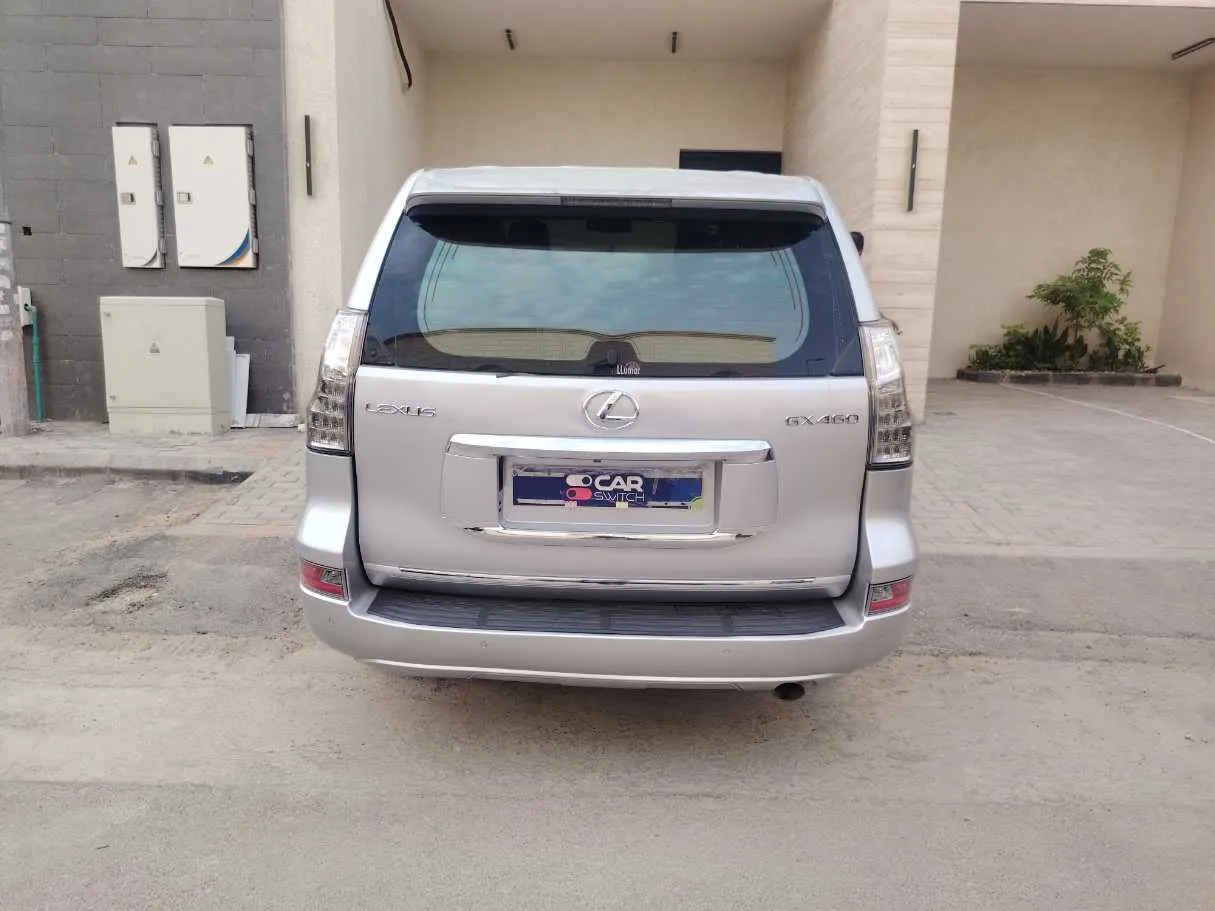 Car image 6