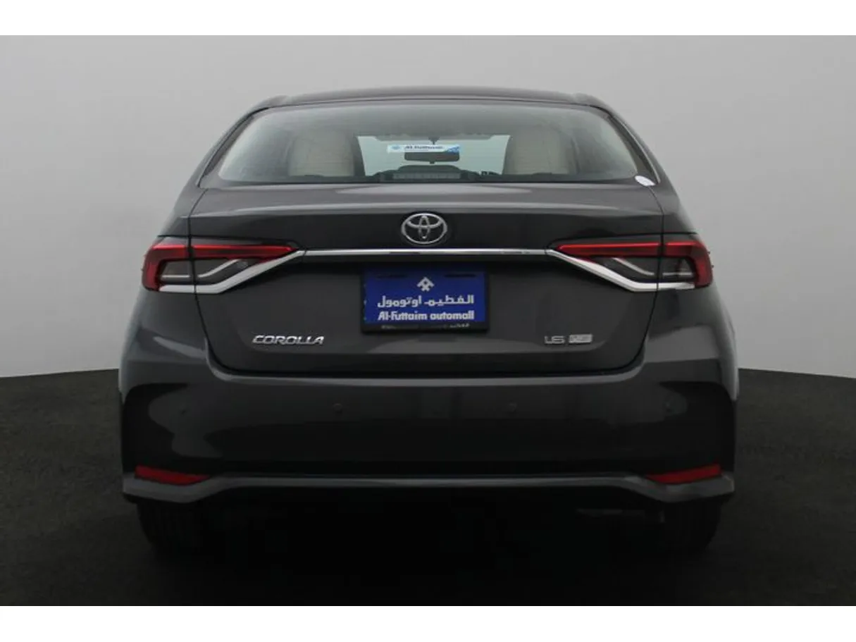 Car image 12