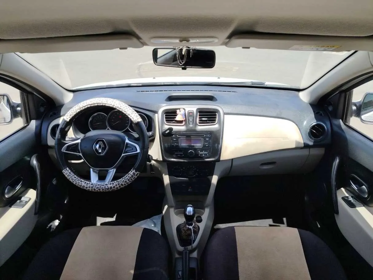 Car image 17