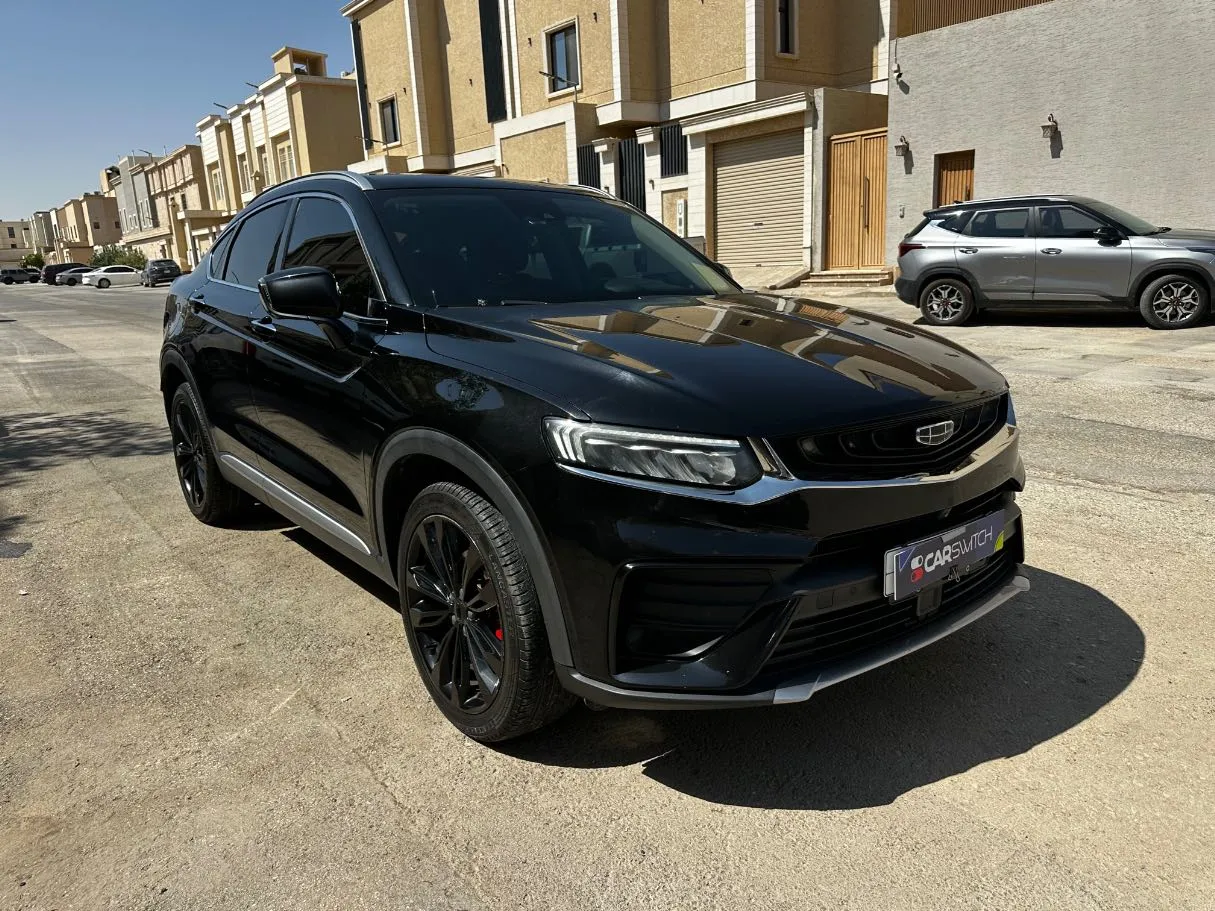 Car image 3